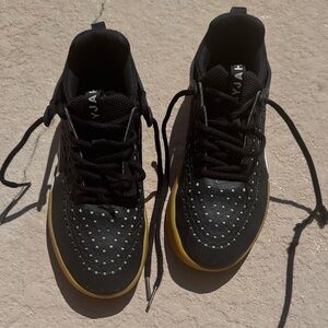 Nike Nyjah Houston skate shoes Sz 5